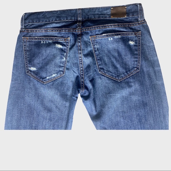 Banana Republic Relaxed Distressed Jeans - Picture 5 of 6